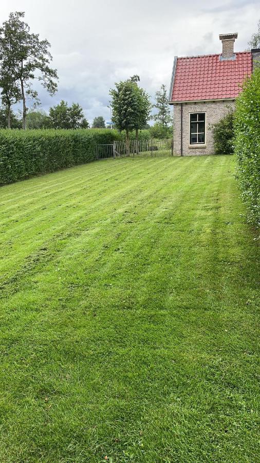 B&B Ut En Thus Sweagerbosk Bagian luar foto